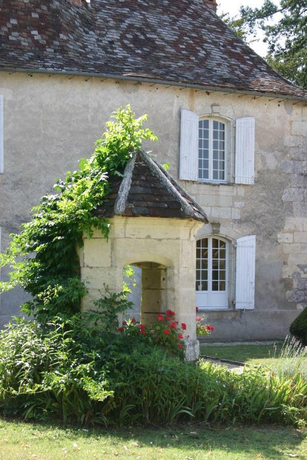 Chateau La Gentilhommiere Du Puits Notre-Dame 30 Rue De L'Eglise 24110 Saint Leon Sur L'Isle ภายนอก รูปภาพ